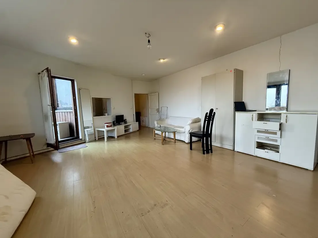 propertyImage