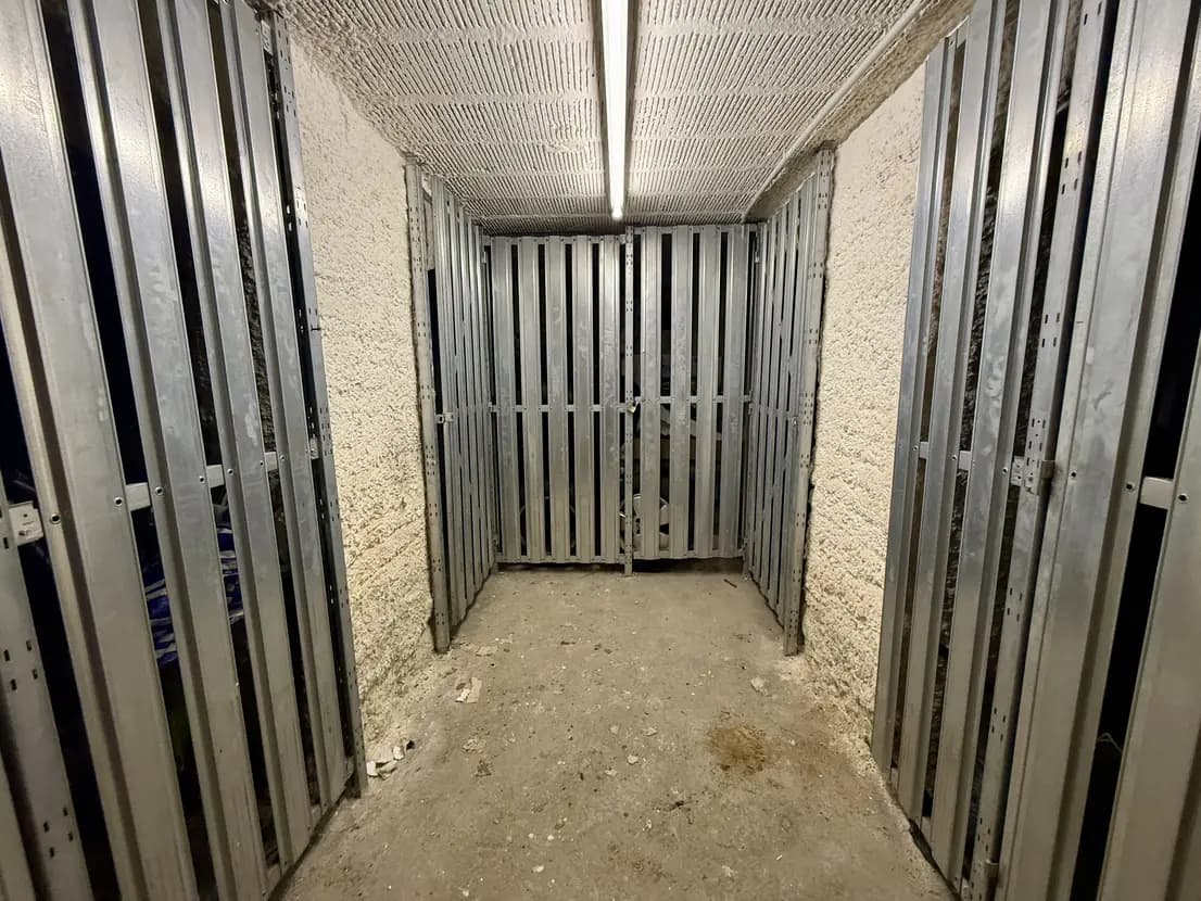 propertyImage